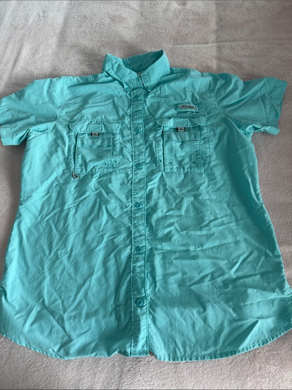 Columbia Women’s Short-Sleeve Button-Down Shirt in Aqua L